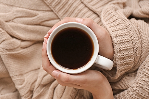 Ketahui Manfaat Minum Kopi Tanpa Gula di Pagi Hari