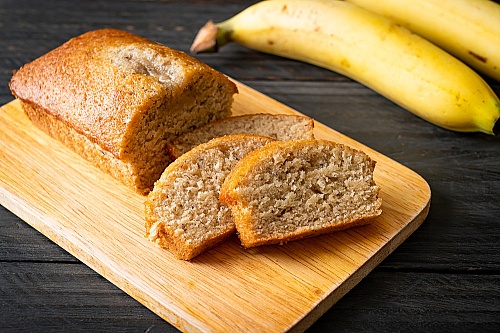 4 Resep Bolu Pisang Kukus Sederhana Mengembang Sempurna