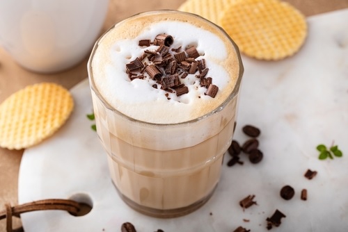 Minuman cokelat latte - Omela