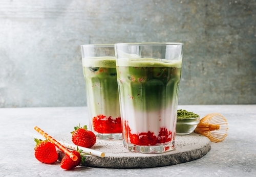 Strawberry Matcha Latte - Omela