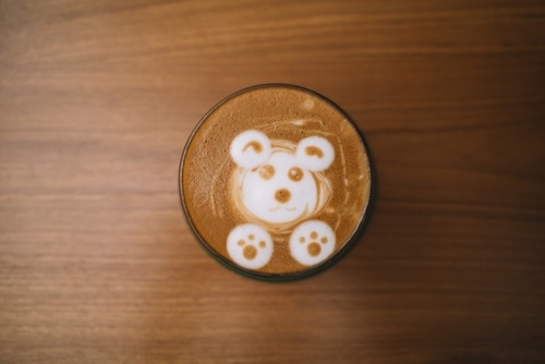 latte bear coffee art - omela